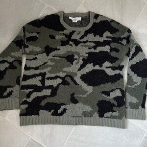 workshop camouflage lightweight sweater